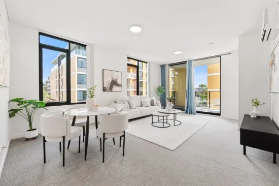 Stylish Modern Apartment in a Prime Walk-to-Everything Location