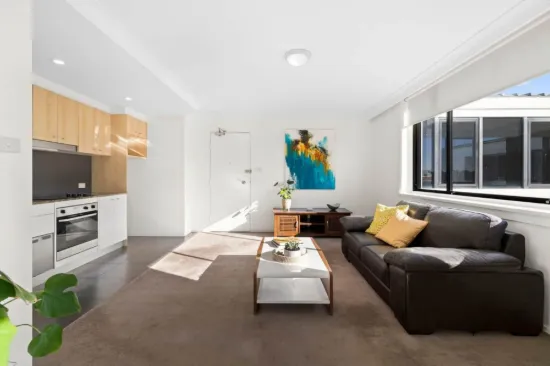 North-Facing Apartment Offering Lifestyle & Investment Appeal