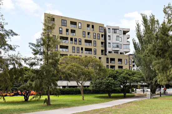 Flexible Living in a Legendary Location
