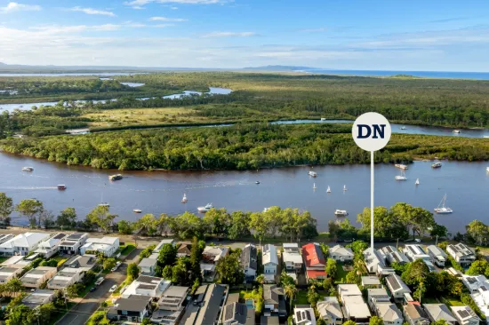 Designer Sanctuary on Noosa River Foreshore
