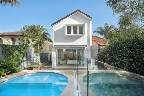 Beautifully Renovated Family Retreat In A Cherished Lifestyle Pocket