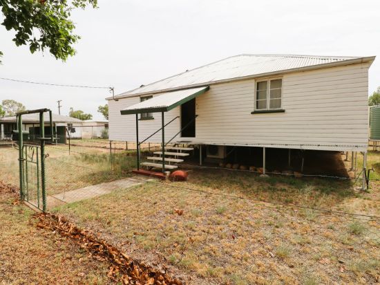 Solid Queenslander on 1 Acre Block