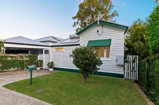 Lifestyle Friendly Cottage by the Brook