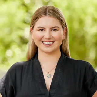 Madeline Scott - Real Estate Agent