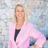 Helen Politis - Real Estate Agent From - Harcourts Property Centre - Wynnum | Manly