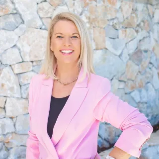 Helen Politis - Real Estate Agent