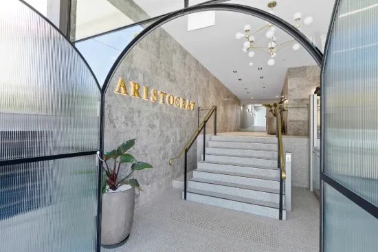 The Aristocrat of Rose Bay
