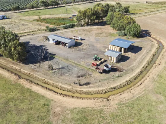 Close to Town Acreage & Water Entitlements