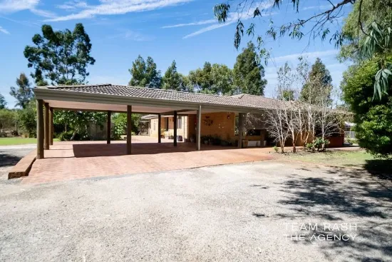 Timeless Country Elegance on 1.81 Hectares – Your Perfect Casuarina Retreat