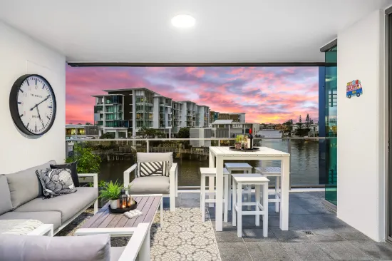 Stylish North-Facing Apartment with Captivating Water Views!