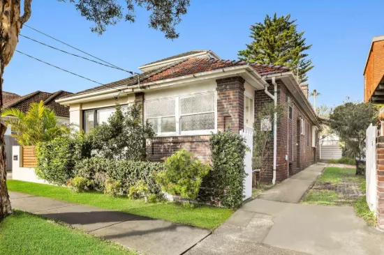 Elegant & Versatile Character Home Just 300m From Seven Ways