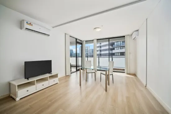Spacious & Sun-Filled Two Bedroom Apartment