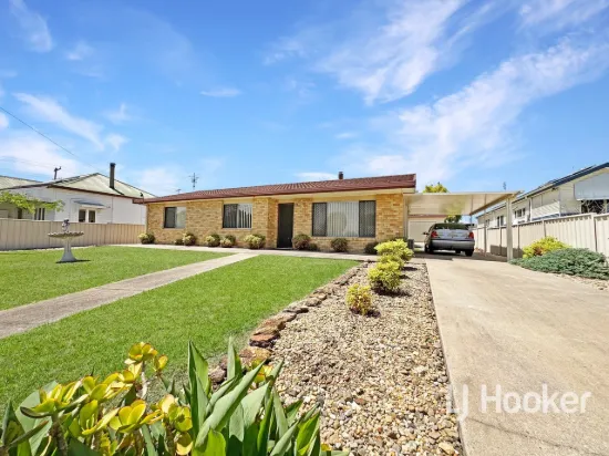 Neat, Low-Maintenance Living in a Great Location