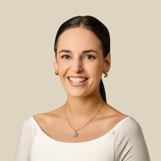 Shaina Bradley - Real Estate Agent