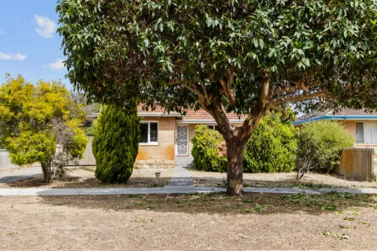 AUCTION - MUST BE SOLD!