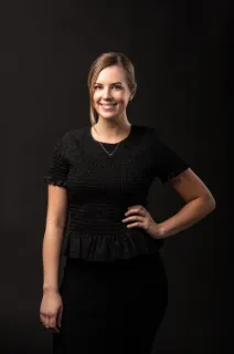 Suzie  Inglis - Real Estate Agent