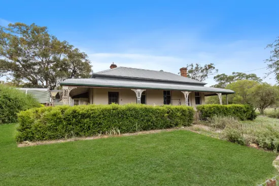 COUNTRY HOMESTEAD ON 46 ACRES - "MOUNT MOLLY"