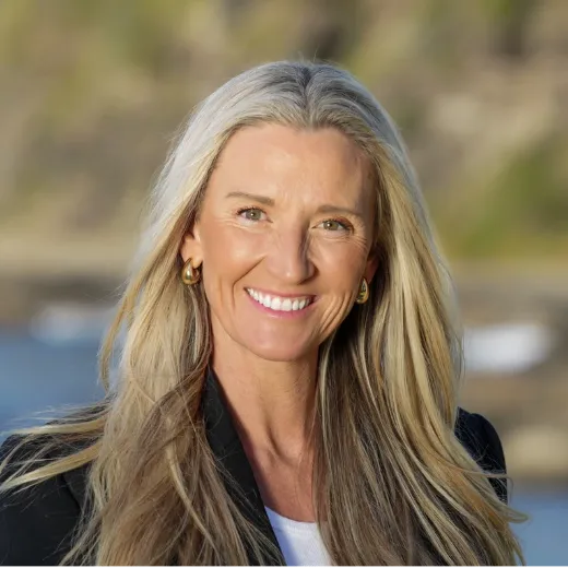 Bernadette Farrell - Real Estate Agent at Ray White - Gerringong