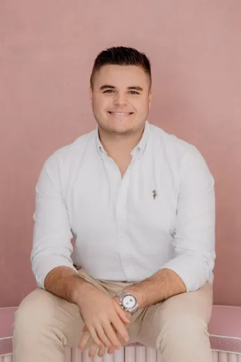 Joshua De Smuszko - Real Estate Agent at Molenaar + McNeice