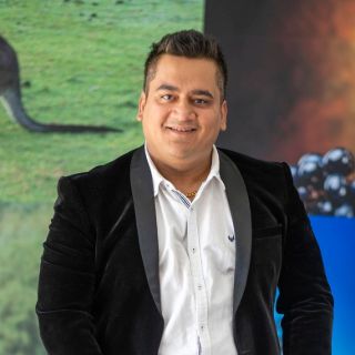 ASHEESH Dhingra - Real Estate Agent