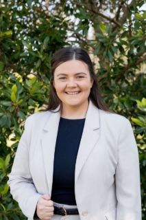Samantha Taylor - Real Estate Agent