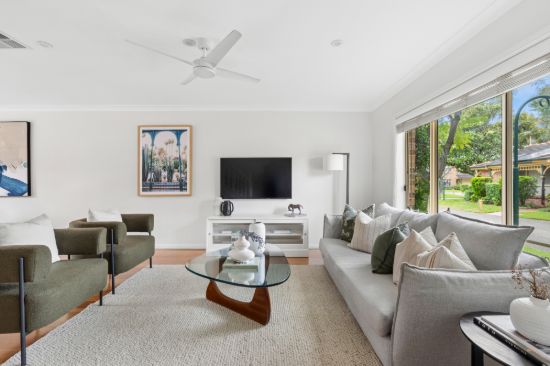 Transformed 'Moreton Grove' Townhouse  Style, Serenity and Village Convenience