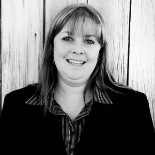 Deb  Pascoe - Real Estate Agent