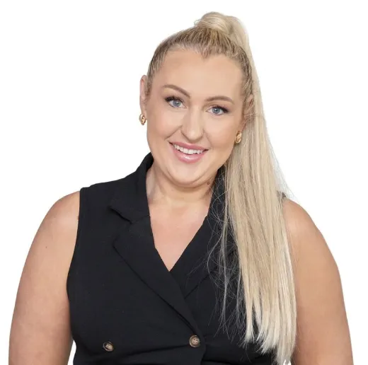 Nyree Cartwright - Real Estate Agent at Eastwood Andrews - Geelong