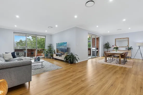 Oversized 3–4 Bedroom Full-Brick Apartment with Leafy Outlook