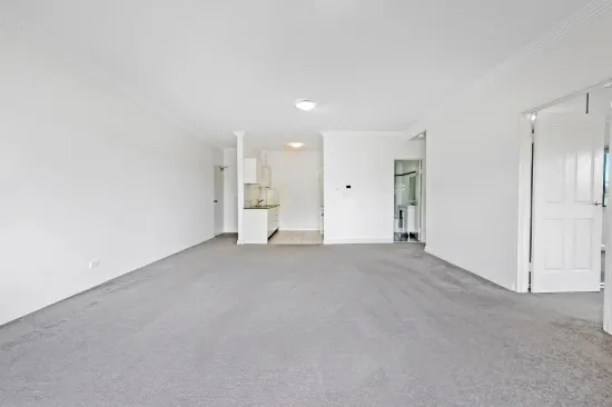 Immaculately Presented Two Bedroom Apartment, Walking distance to Train Station!