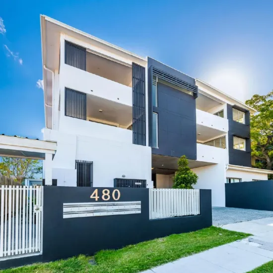 A Rare Inner-North Apartment Combining Style, Convenience, and Lifestyle