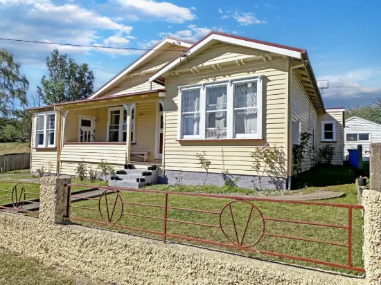 Character Cottage on a spacious block