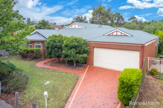 Spacious Family Living in Prime Jacksons Hill Court Location