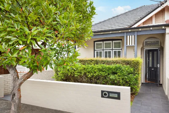 Stylish semi offering easy living in a prime village setting
