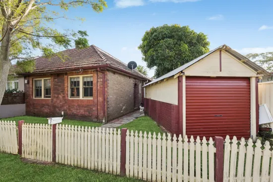 Classic Brick Semi with Exciting Potential in the Heart of Kingsford