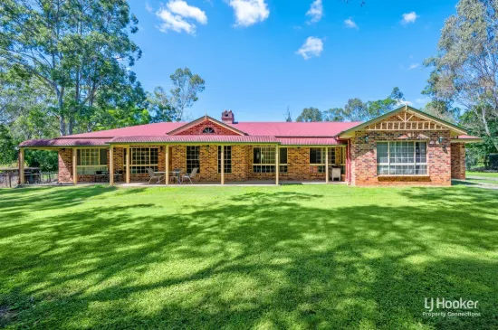 RARE ACREAGE OPPORTUNITY ON 6,500M2 WITH CREEK BACKDROP - RENOVATE, REIMAGINE, REWARD