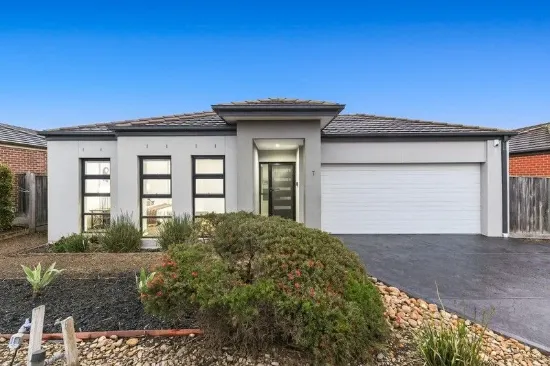 Former Display Home Perfection!