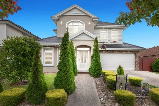 Hampton-Inspired Elegance with Space, Style and Serenity