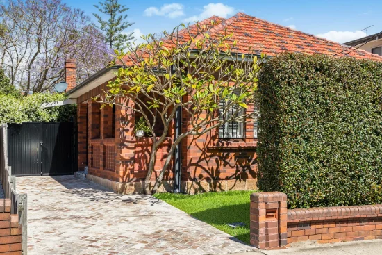 North-East Facing Art Deco Semi On 278sqm With Scope To Extend (STCA).