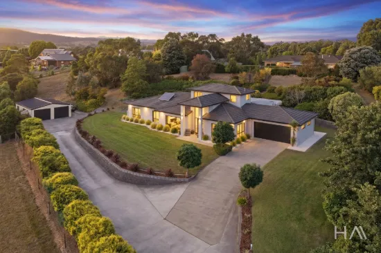 Ticking all the boxes! - Pool, Views and Privacy!
