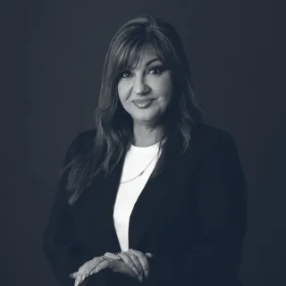 Anna Potaris - Real Estate Agent