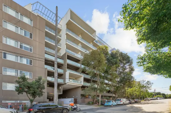 North east facing apartment in the heart of Homebush