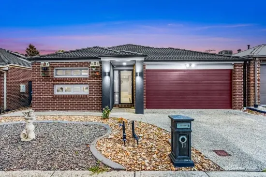 Welcome to this beautifully built home in the prestigious Arbourlea Estate