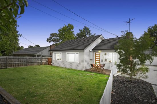 Contemporary Comfort with Entertainer's Edge