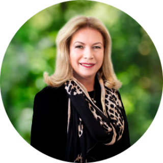Peta Thompson - Real Estate Agent
