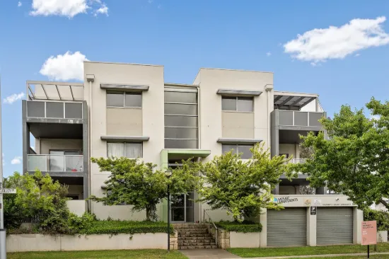 Easy Living, Prime Location - The Perfect Franklin Find!