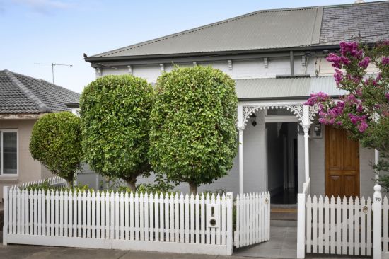 Picture Perfect Victorian Cottage