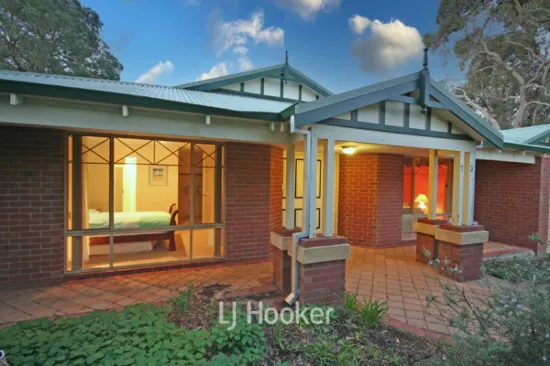 Holiday Living with Income Potential in the Heart of Dunsborough