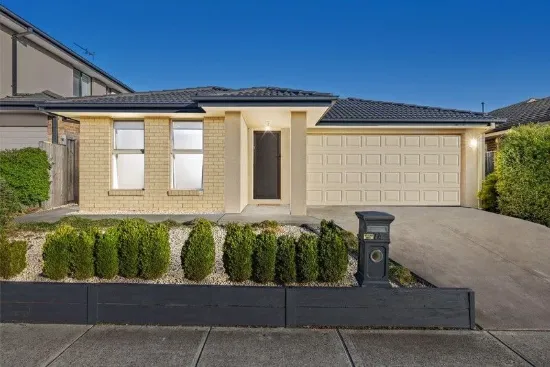 AUCTION THIS SATURDAY 12/7 @2pm!! Stylish Ease, Prime Position - A Perfect Start