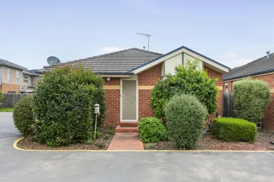 The Ultimate Entertainer's Retreat at 75 Elinda Place